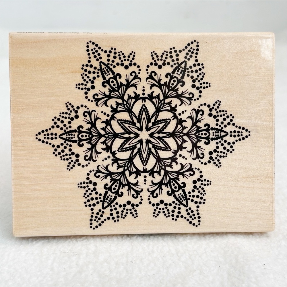 Hero Arts Crafts NWT Snowflake Wood Mounted Rubber Stamp - Picture 1 of 13